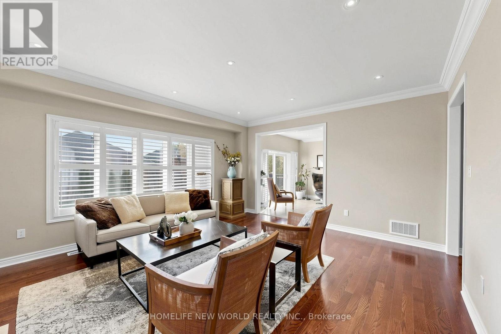 19 FEATHERWOOD DRIVE - 14