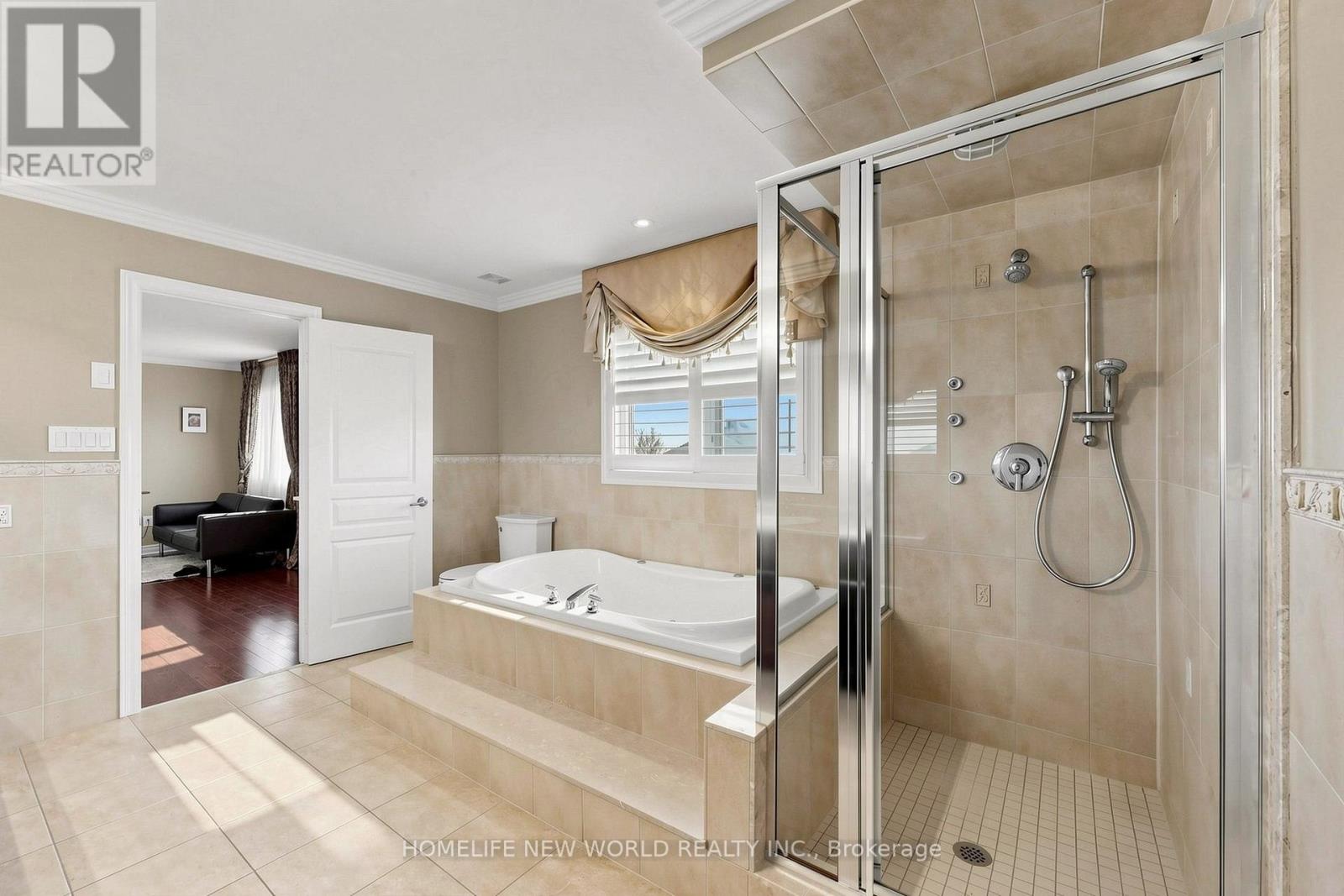 19 FEATHERWOOD DRIVE - 28