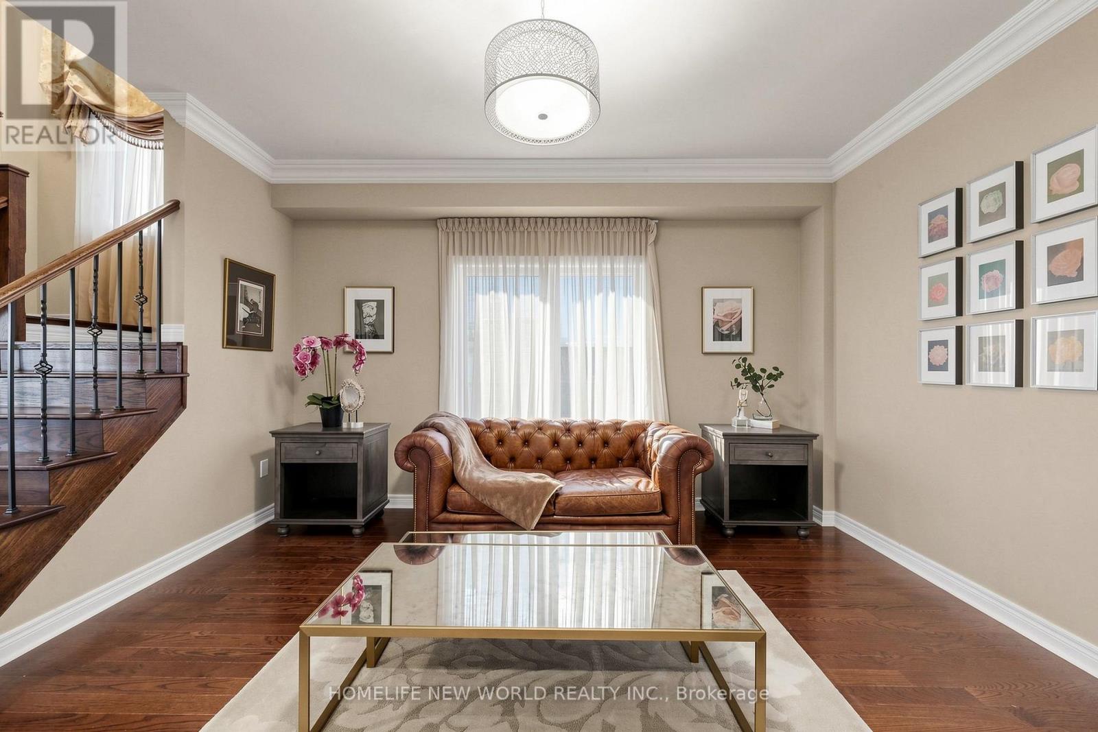 19 FEATHERWOOD DRIVE - 7