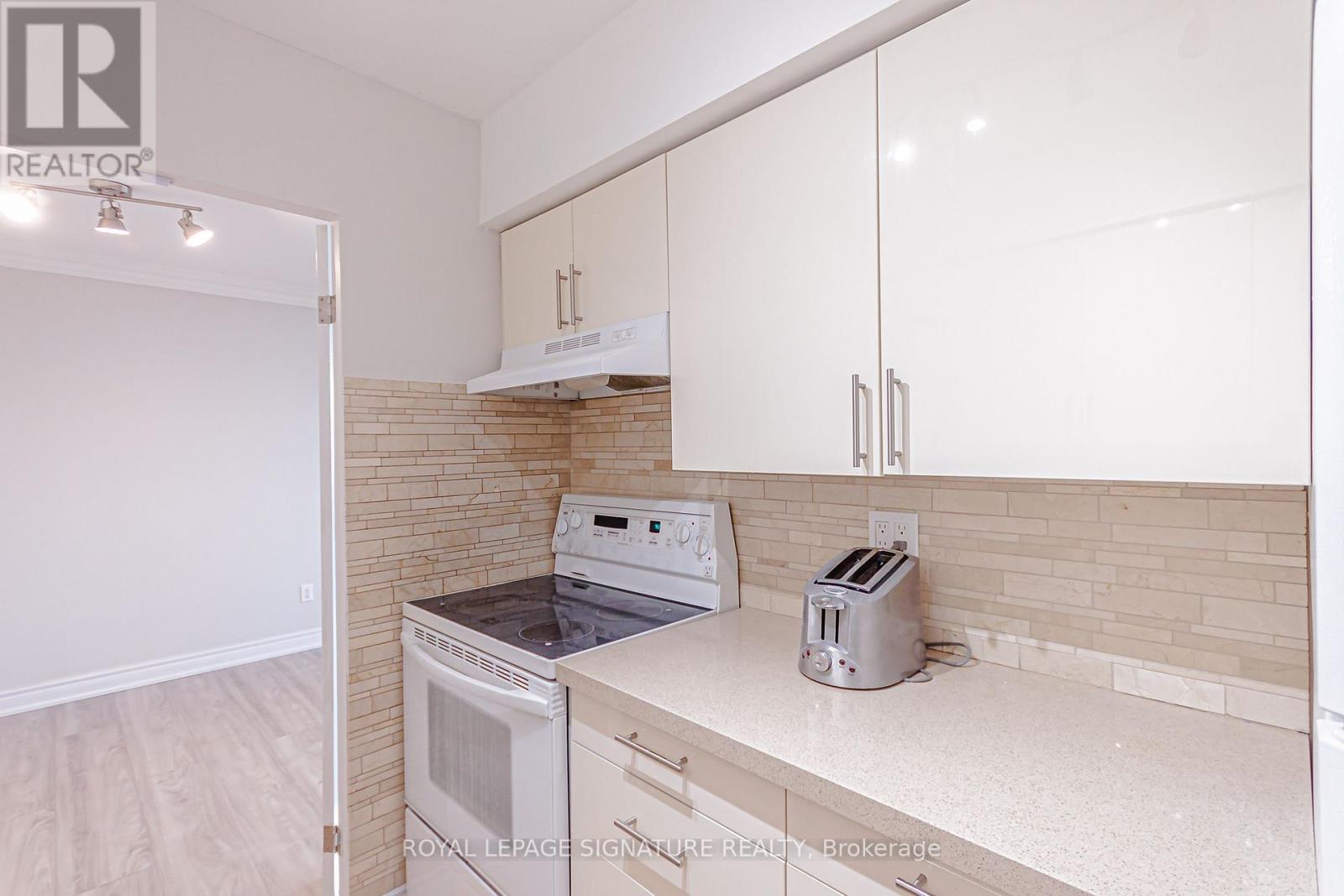 2205- 50 Quebec Avenue, Toronto, ON photo 11