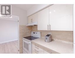 2205 - 50 Quebec Avenue, Toronto, ON M6P4B4 Photo 11