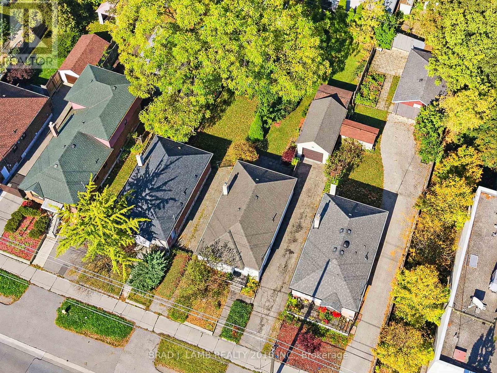 256 The Queensway, Toronto, ON photo 17