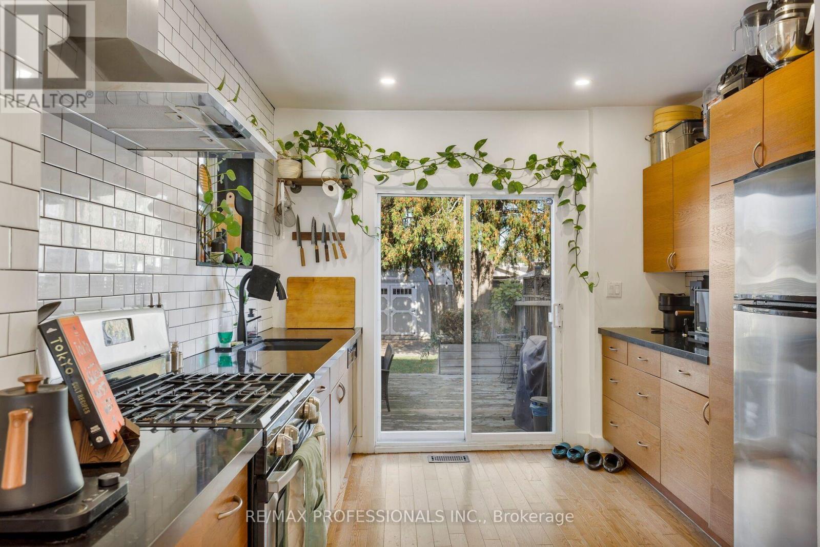 44 McCormack Street, Toronto, ON photo 16