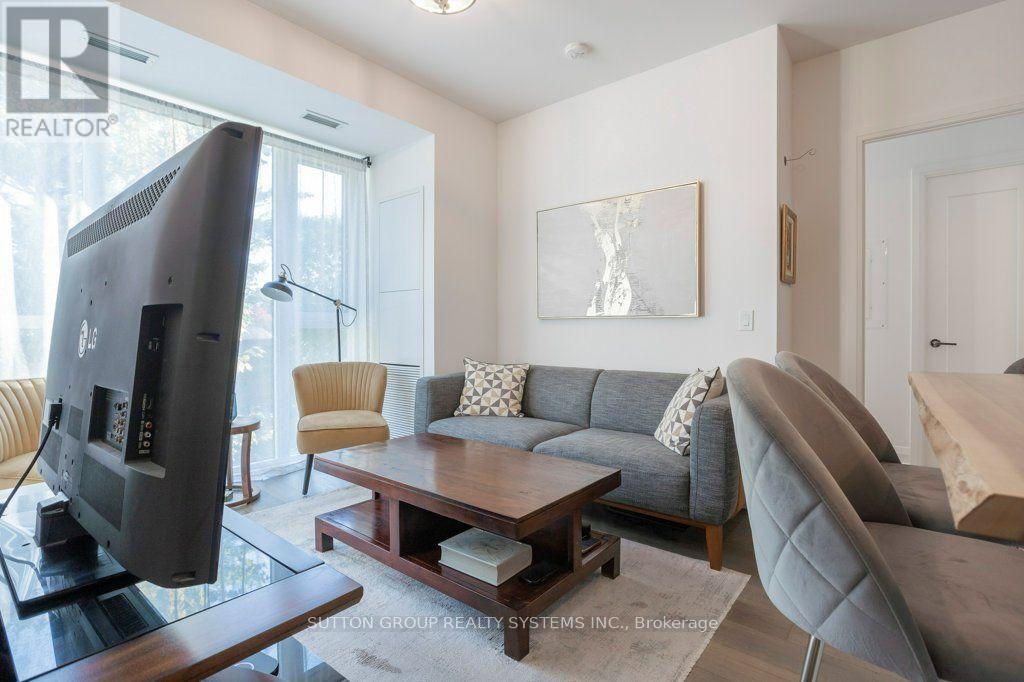 207- 293 The Kingsway, Toronto, ON photo 12