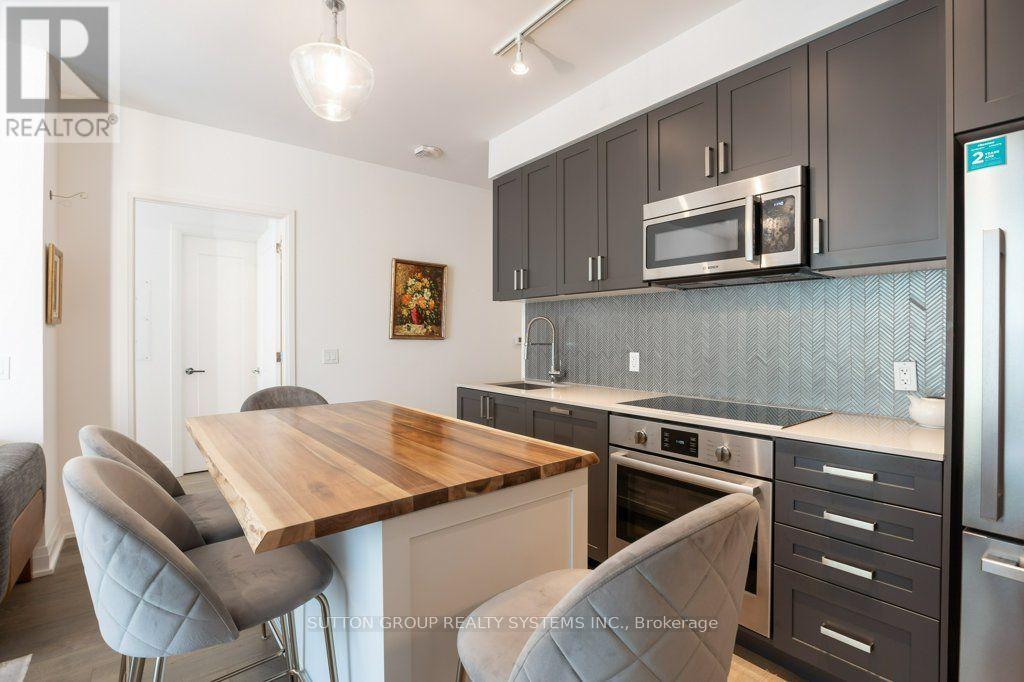 207- 293 The Kingsway, Toronto, ON photo 19