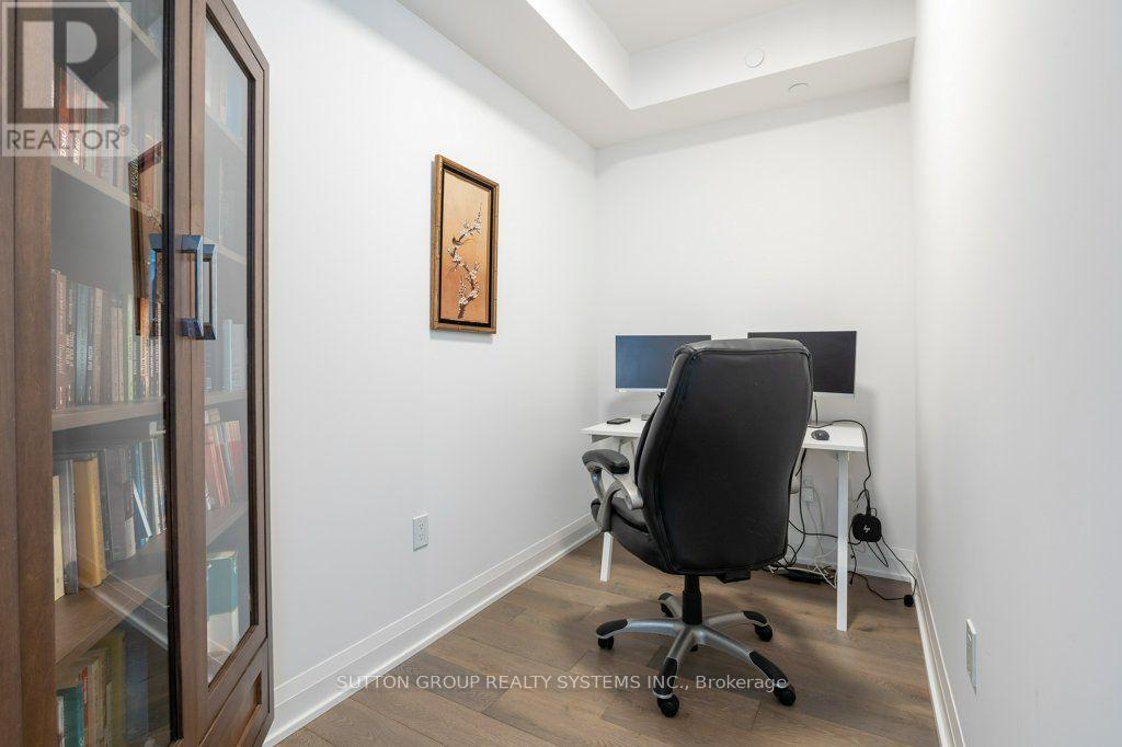207- 293 The Kingsway, Toronto, ON photo 21