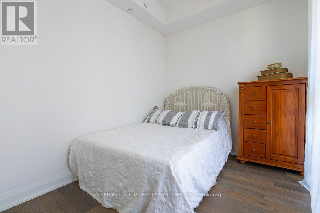 207- 293 The Kingsway, Toronto, ON photo 22
