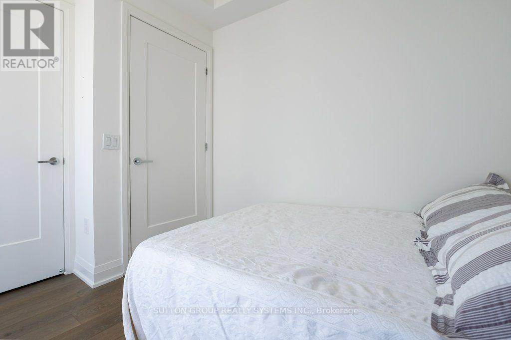207- 293 The Kingsway, Toronto, ON photo 24