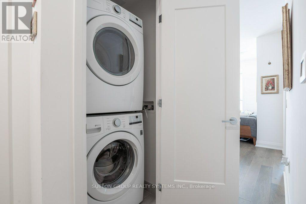 207- 293 The Kingsway, Toronto, ON photo 29