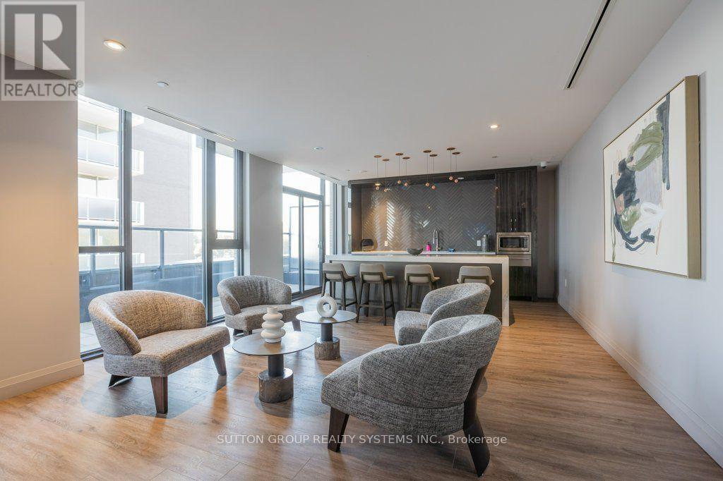 207- 293 The Kingsway, Toronto, ON photo 39
