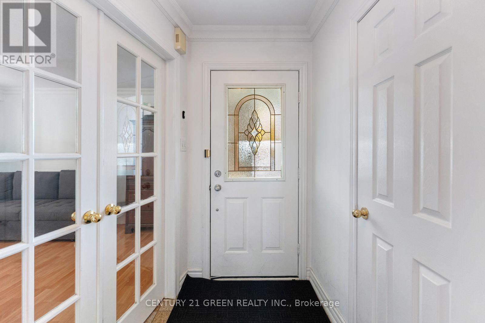 Photo of 215 KINGKNOLL DRIVE