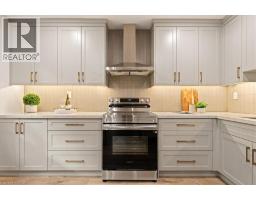 Kitchen - 39 West 21st Street, Hamilton, ON L9C4M6 Photo 15