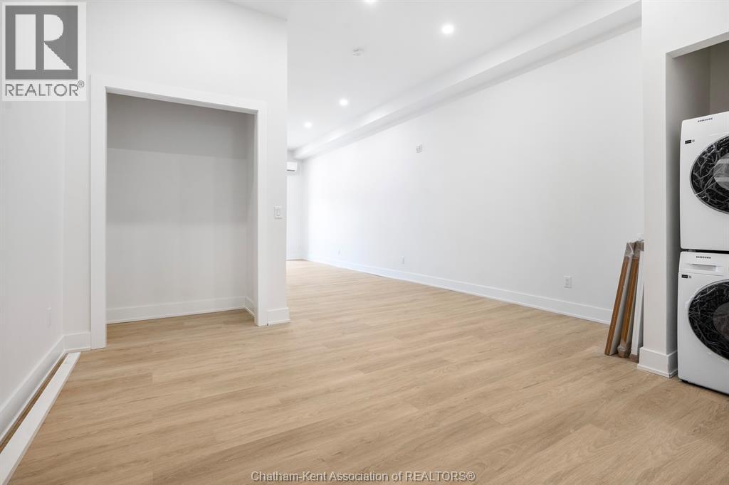 153 King STREET West Unit# 4, Chatham — photo 8