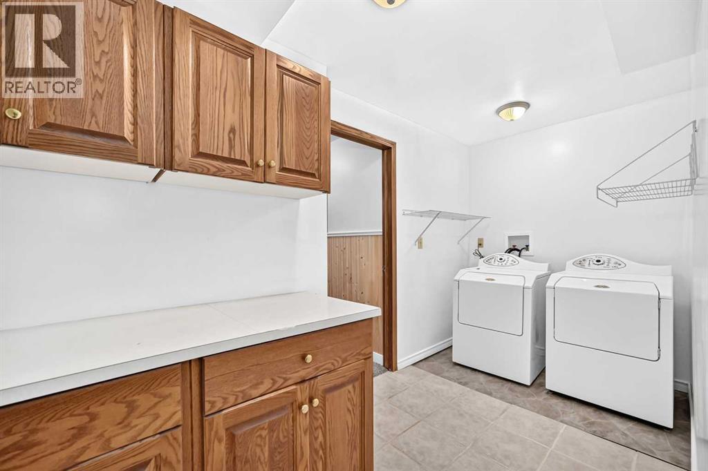 200 Downey Place, photo 42 of 49
