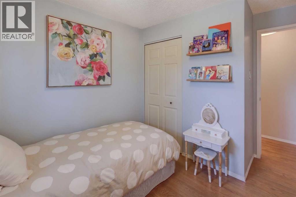 4519 Vandergrift Crescent NW, Calgary — photo 16