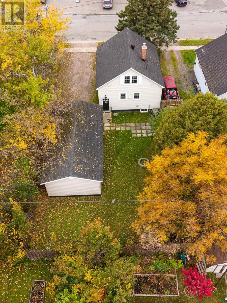 292 Wilson ST - 22