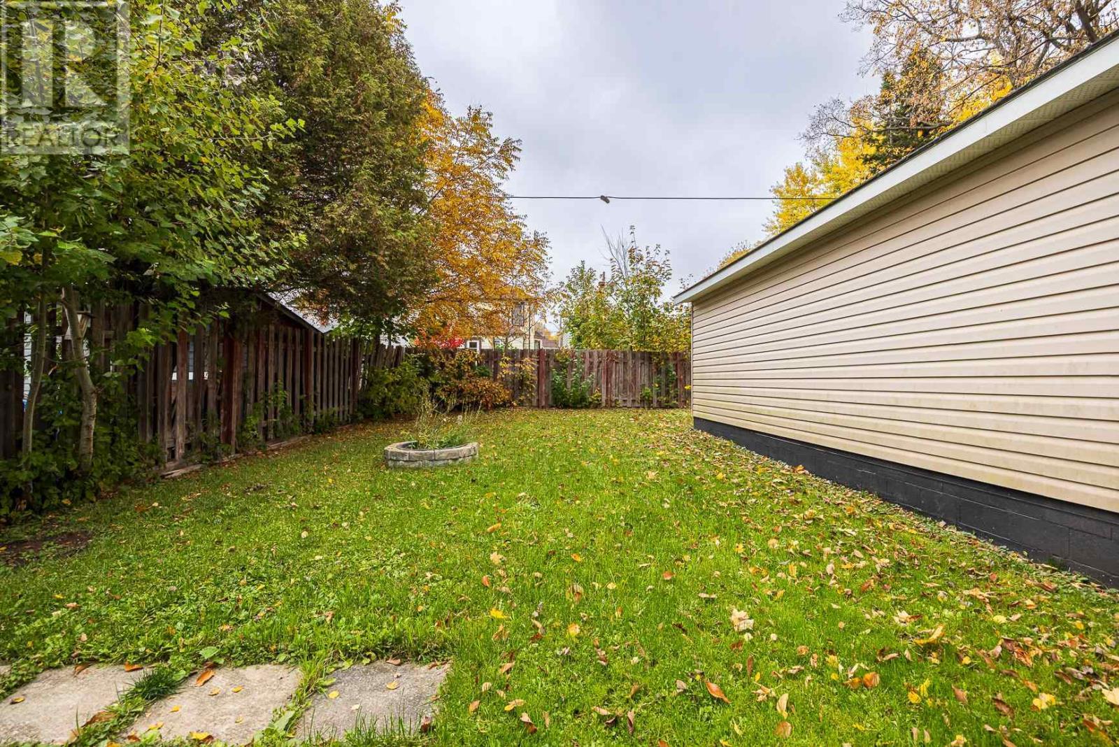 292 Wilson ST - 19
