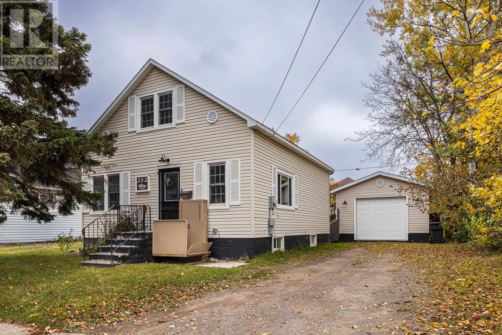 292 Wilson ST - 3
