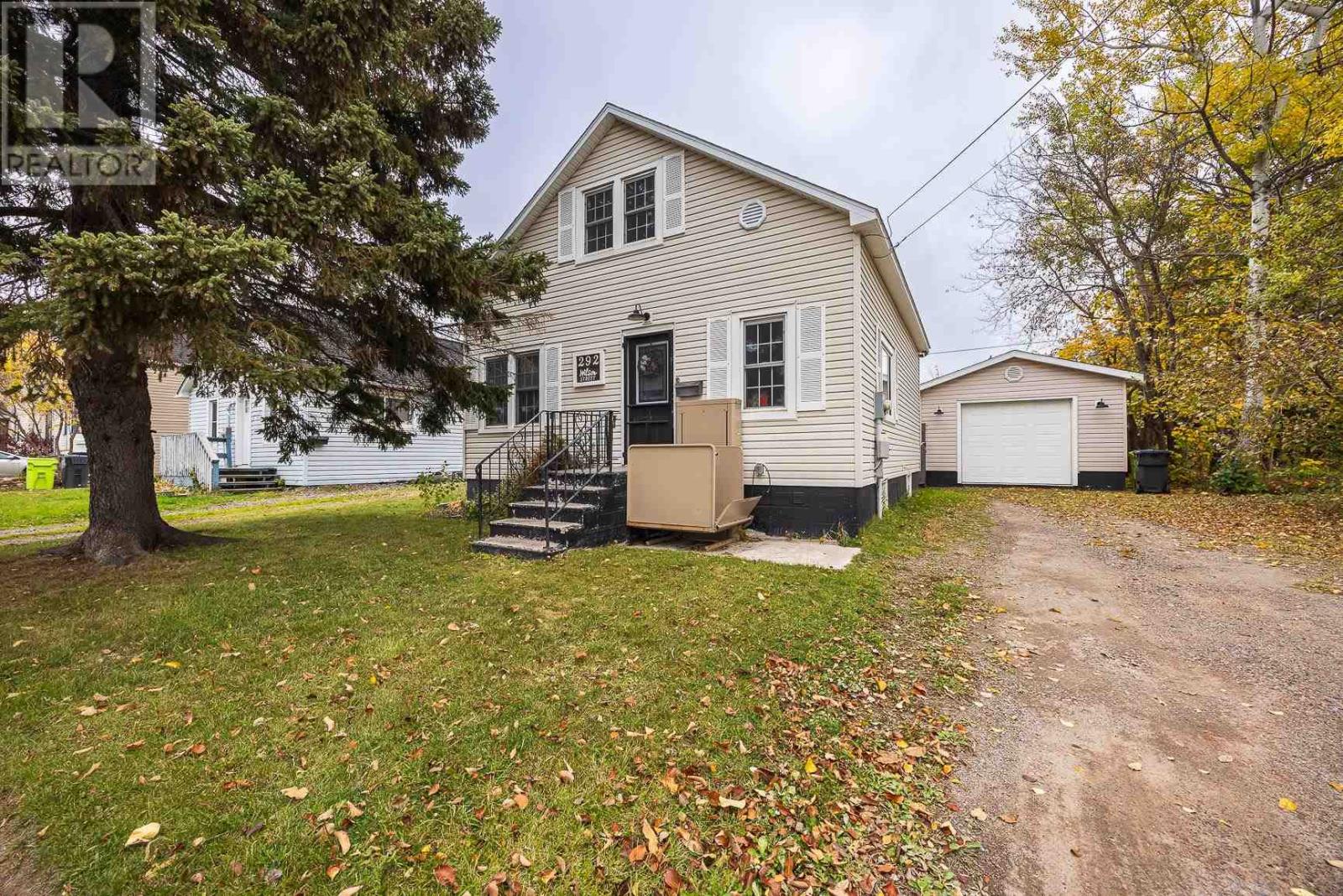292 Wilson ST - 4