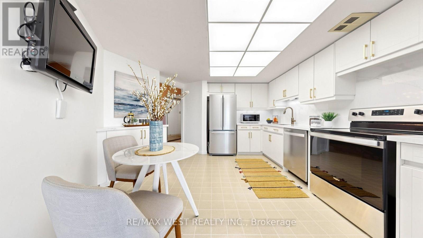 #706 20 GUILDWOOD PARKWAY - 10