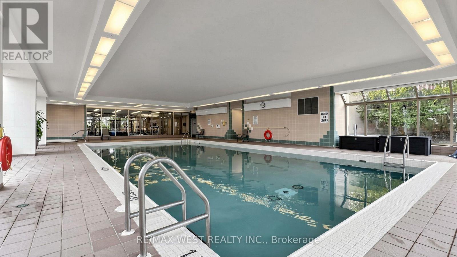 #706 20 GUILDWOOD PARKWAY - 34