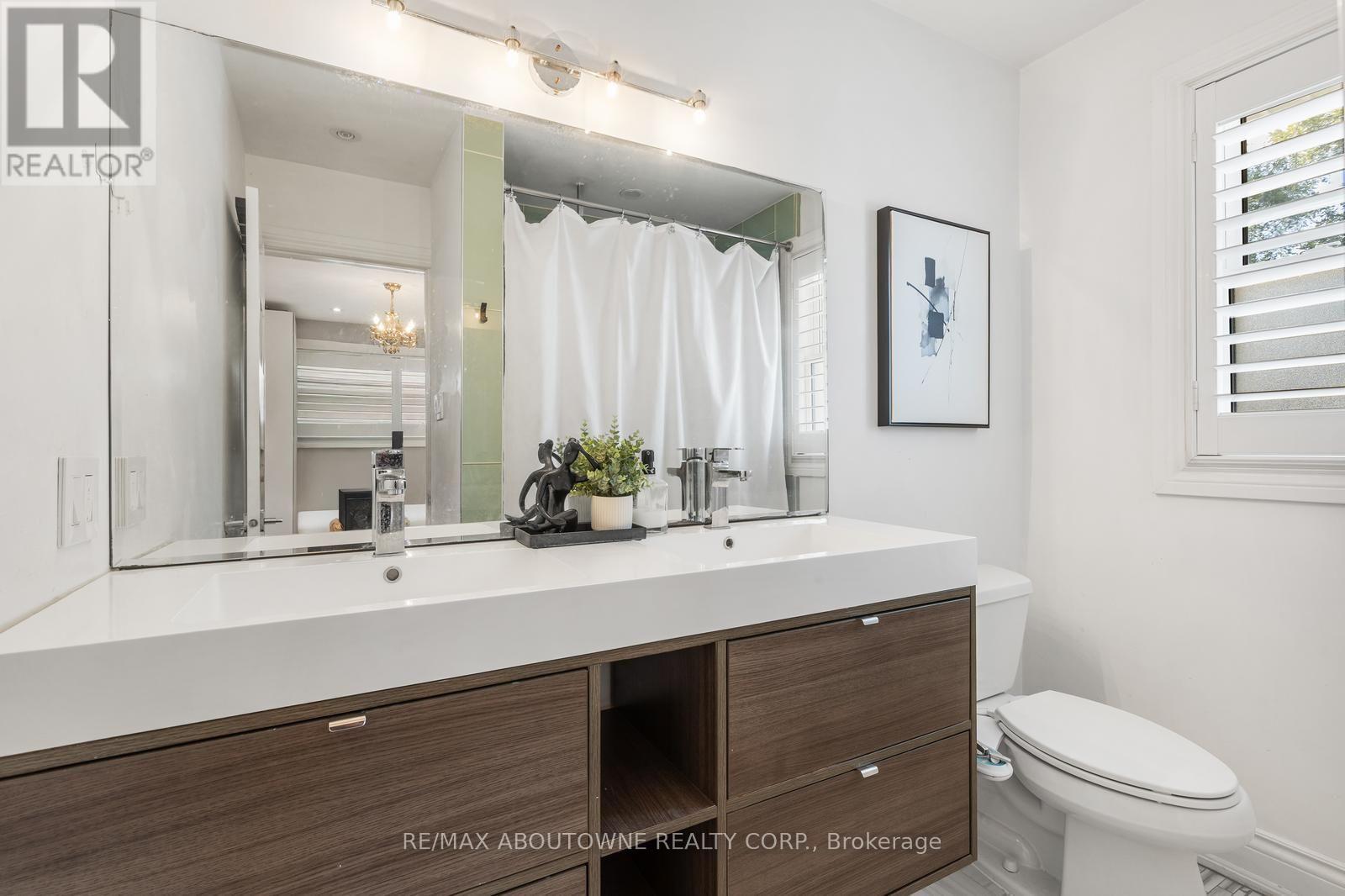 547 Pinegrove Road, Oakville, ON photo 19