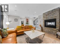 5pc Ensuite bath - 2110 New Street Unit# 6, Burlington, ON L7R1H8 Photo 6
