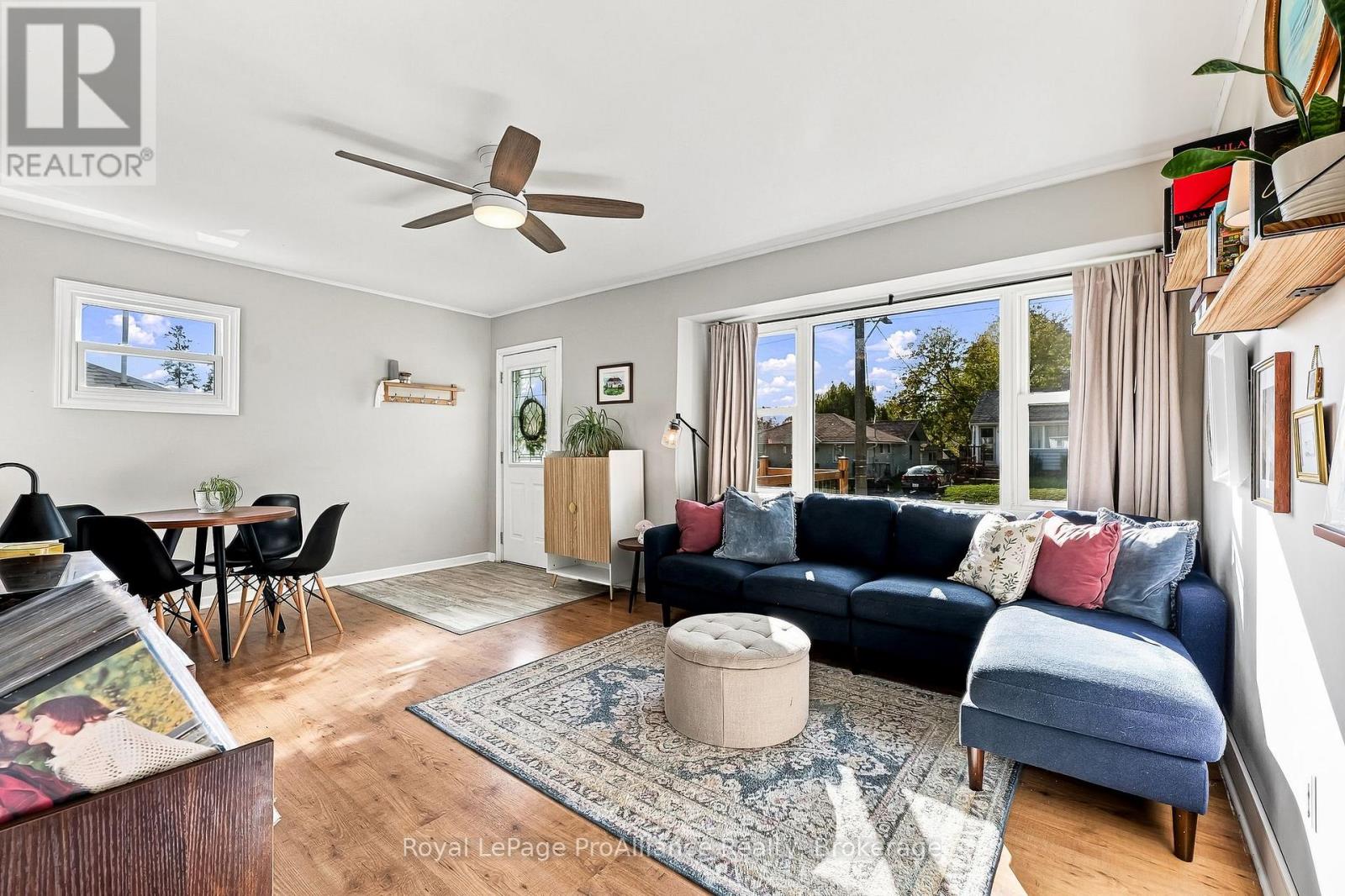 5 Third Street, Belleville, ON photo 11