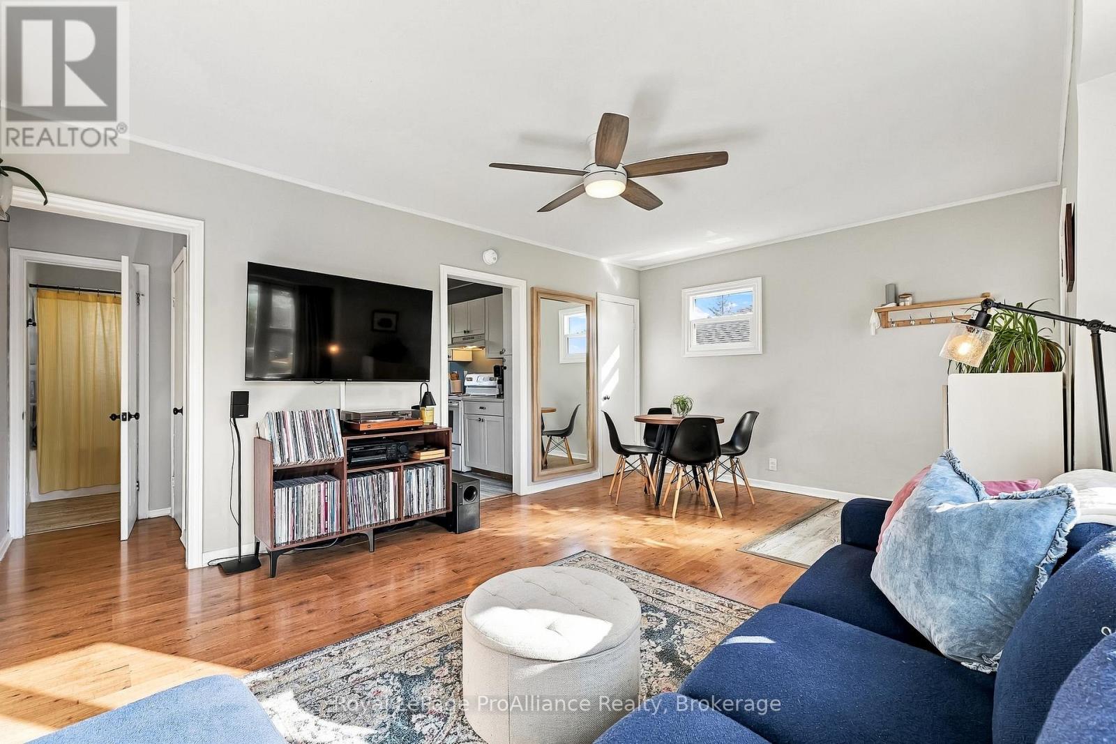 5 Third Street, Belleville, ON photo 12