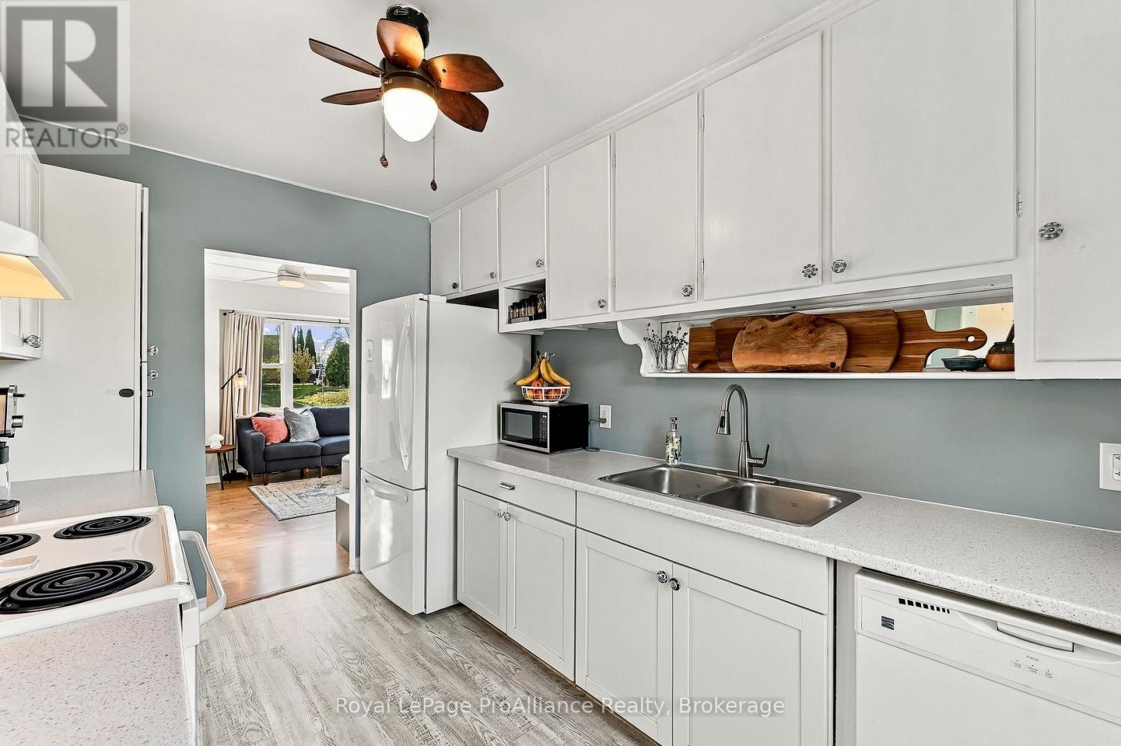 5 Third Street, Belleville, ON photo 19
