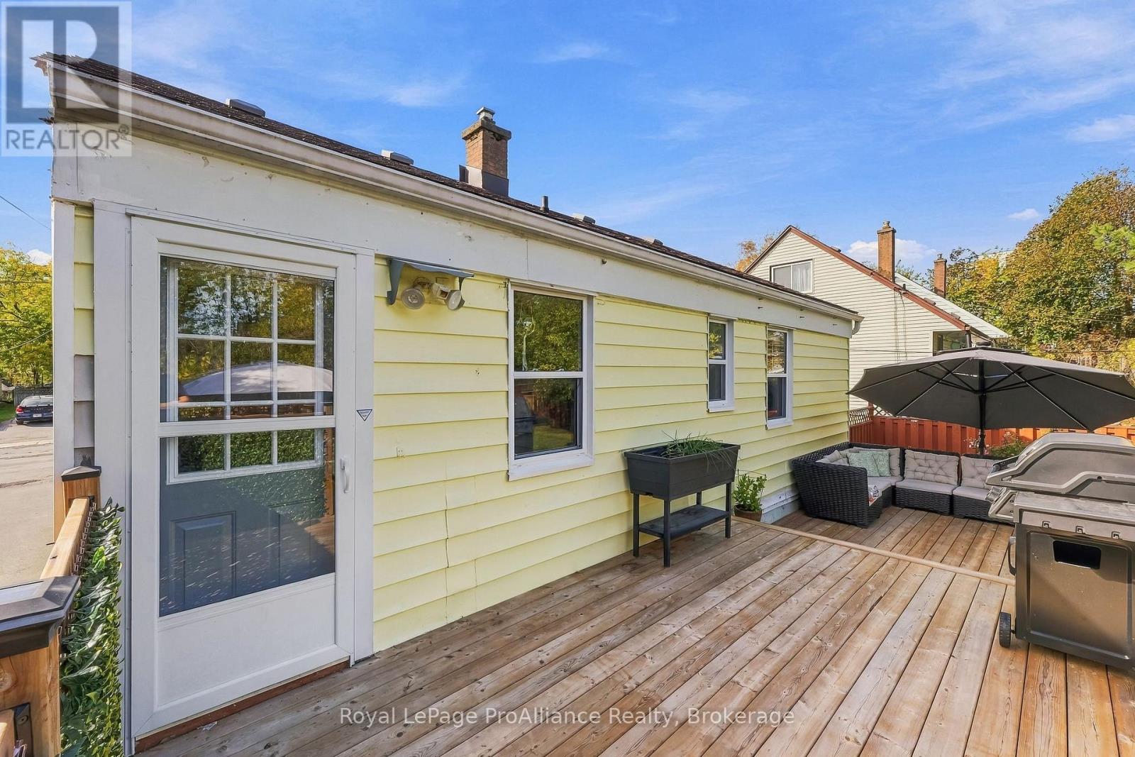 5 Third Street, Belleville, ON photo 38