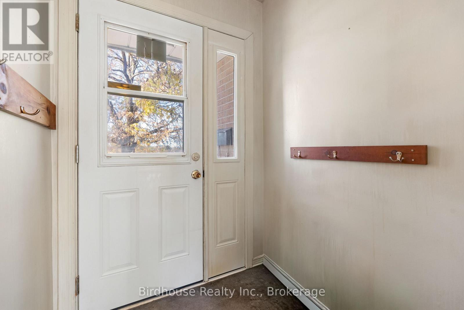 16 Logie Street, Kawartha Lakes, ON photo 6