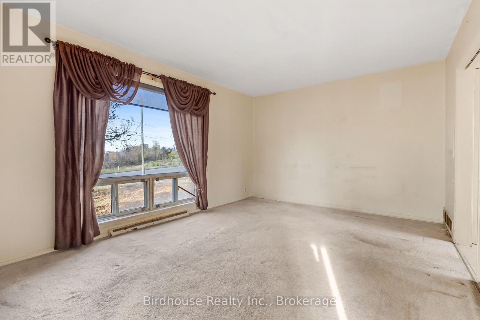 16 Logie Street, Kawartha Lakes, ON photo 8