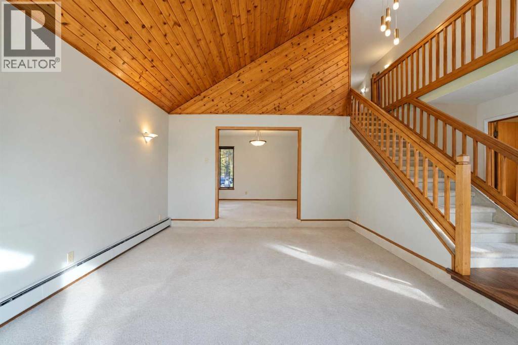 5245 42 Street, photo 15 of 41
