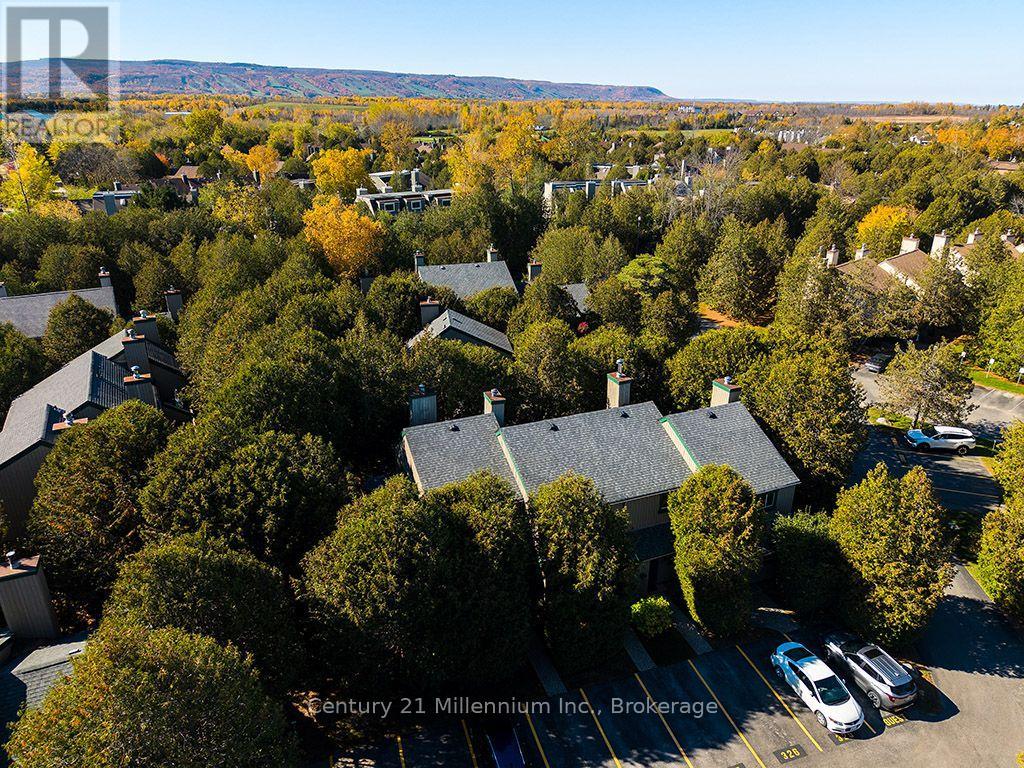 327-5 Dawson Drive, Collingwood photo 2