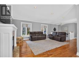 Living room - 436 Balmy Beach Road, Georgian Bluffs, ON N4K5N4 Photo 6