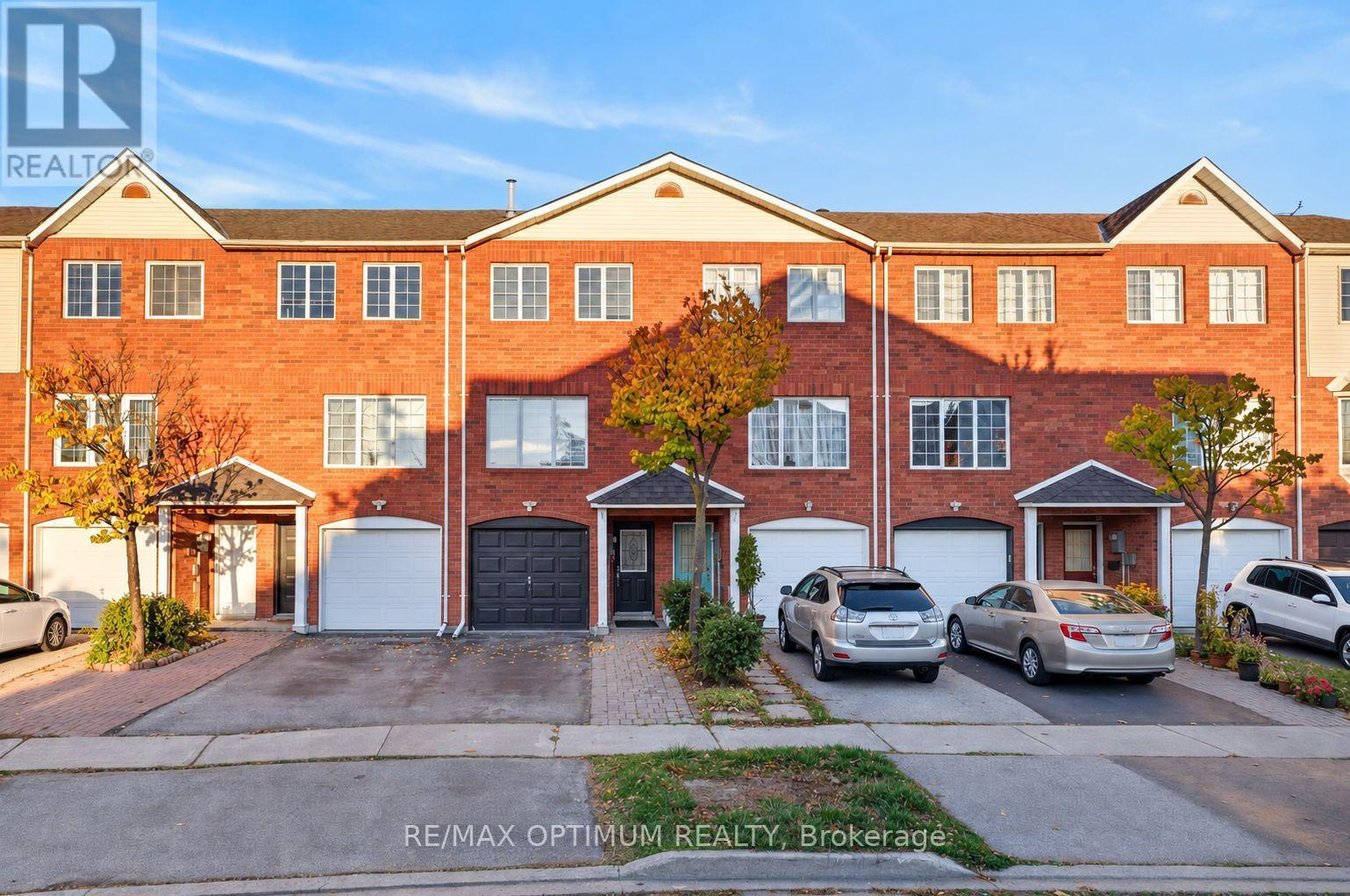 86 Sufi Crescent, Toronto, ON photo 1