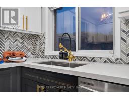 86 Sufi Crescent, Toronto, ON M4A2X2 Photo 12