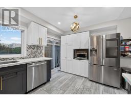 86 Sufi Crescent, Toronto, ON M4A2X2 Photo 13
