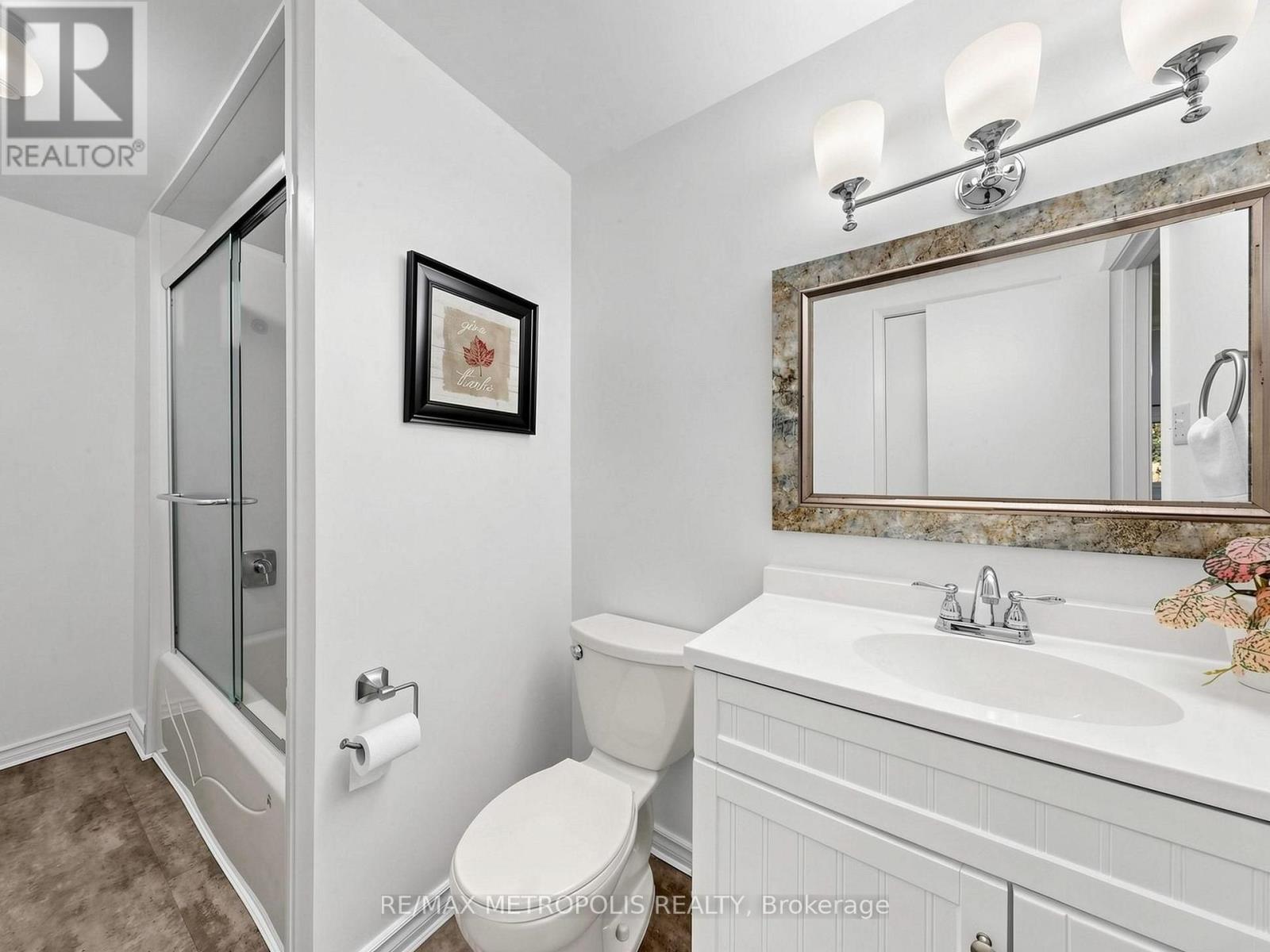 37 Levitt Court, Toronto, ON photo 24