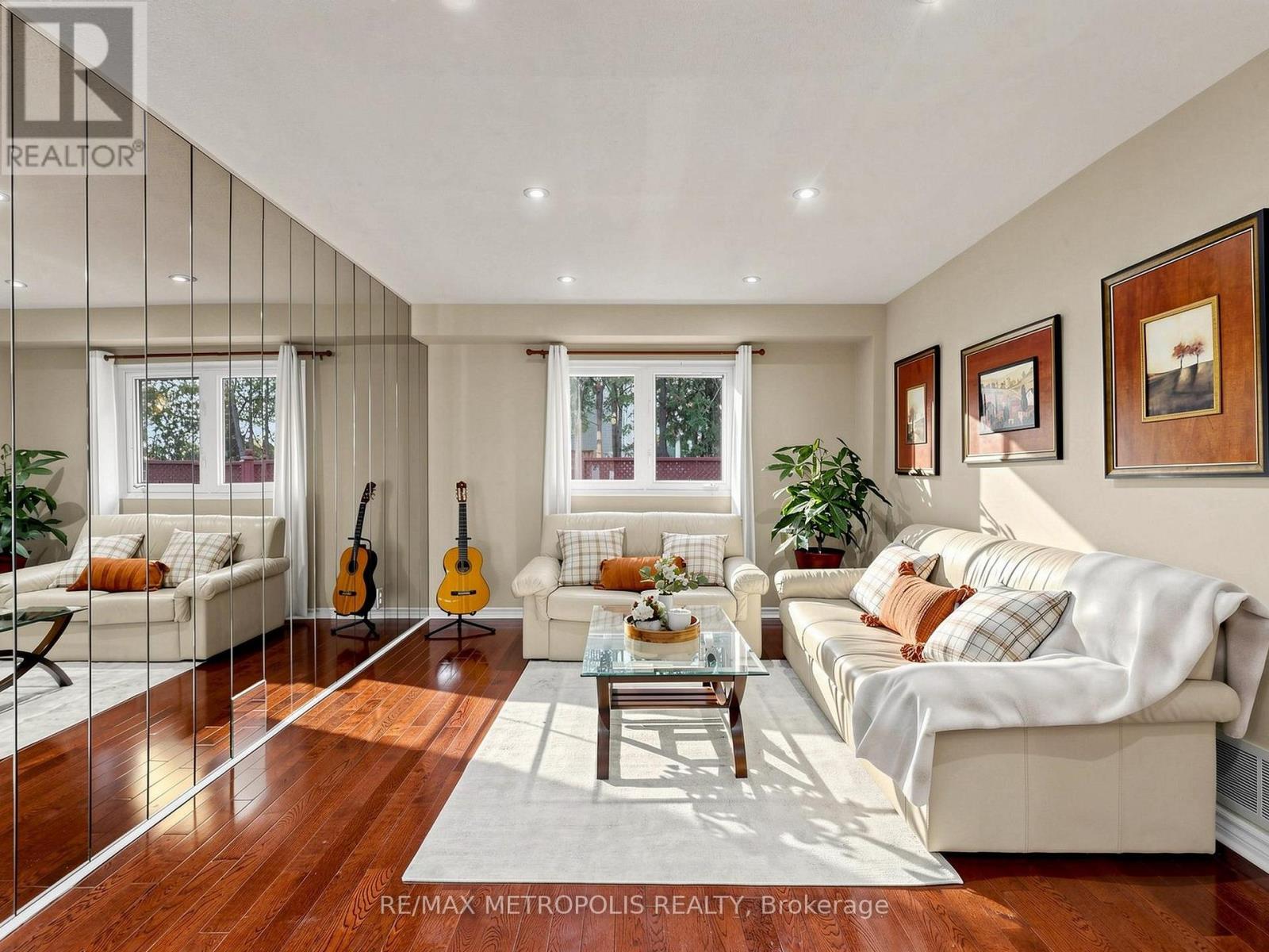 37 LEVITT COURT, Toronto (Westminster-Branson) — photo 4