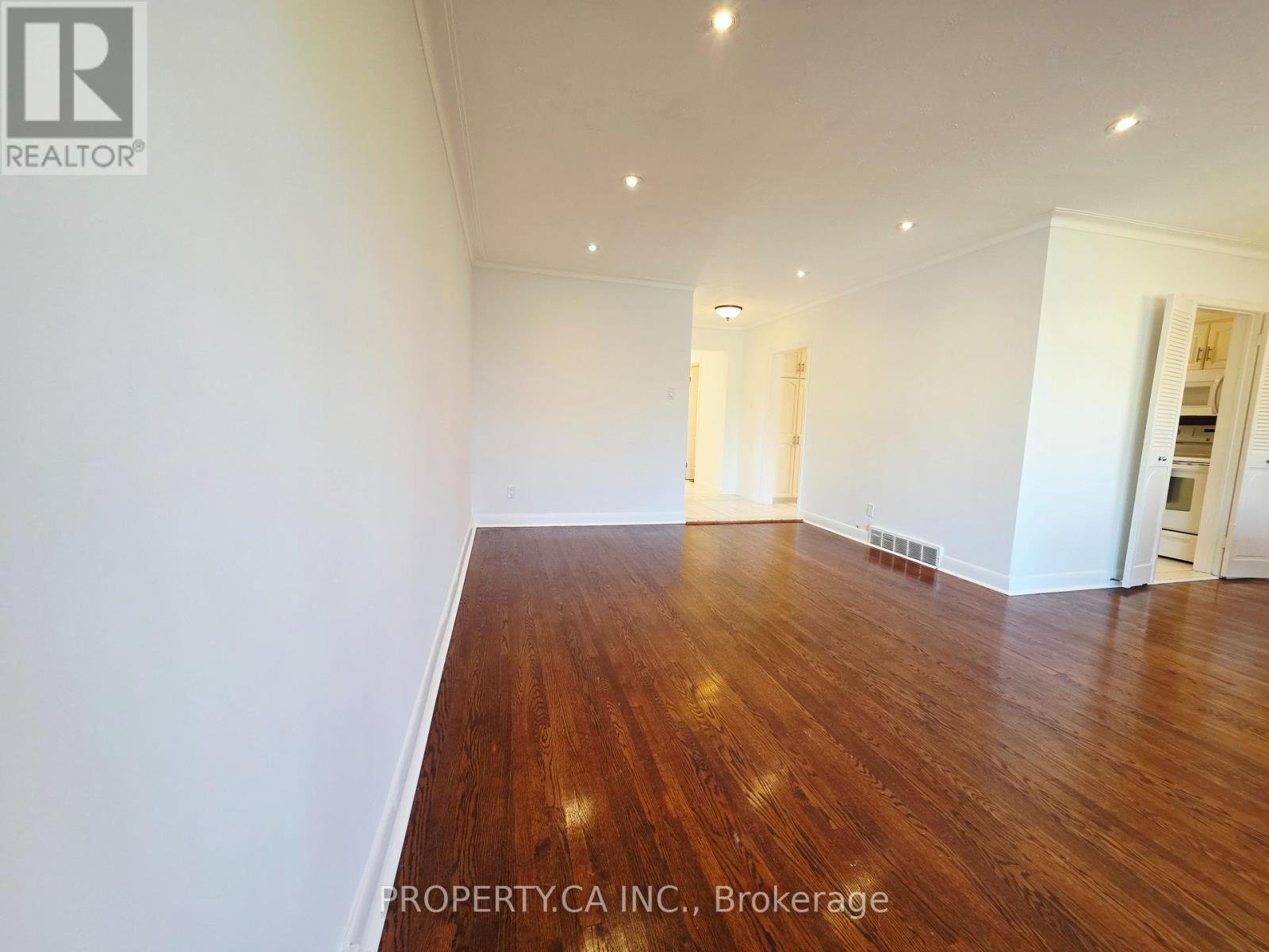 205 SEARLE AVENUE, Toronto (Bathurst Manor) — photo 10
