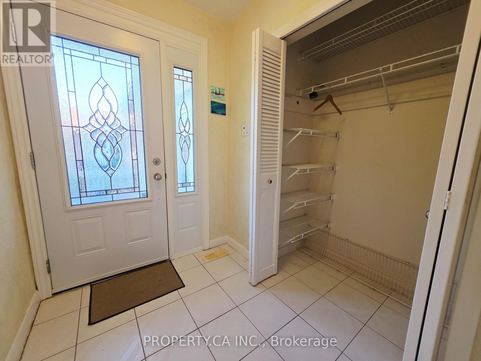 205 SEARLE AVENUE, Toronto (Bathurst Manor) — photo 3