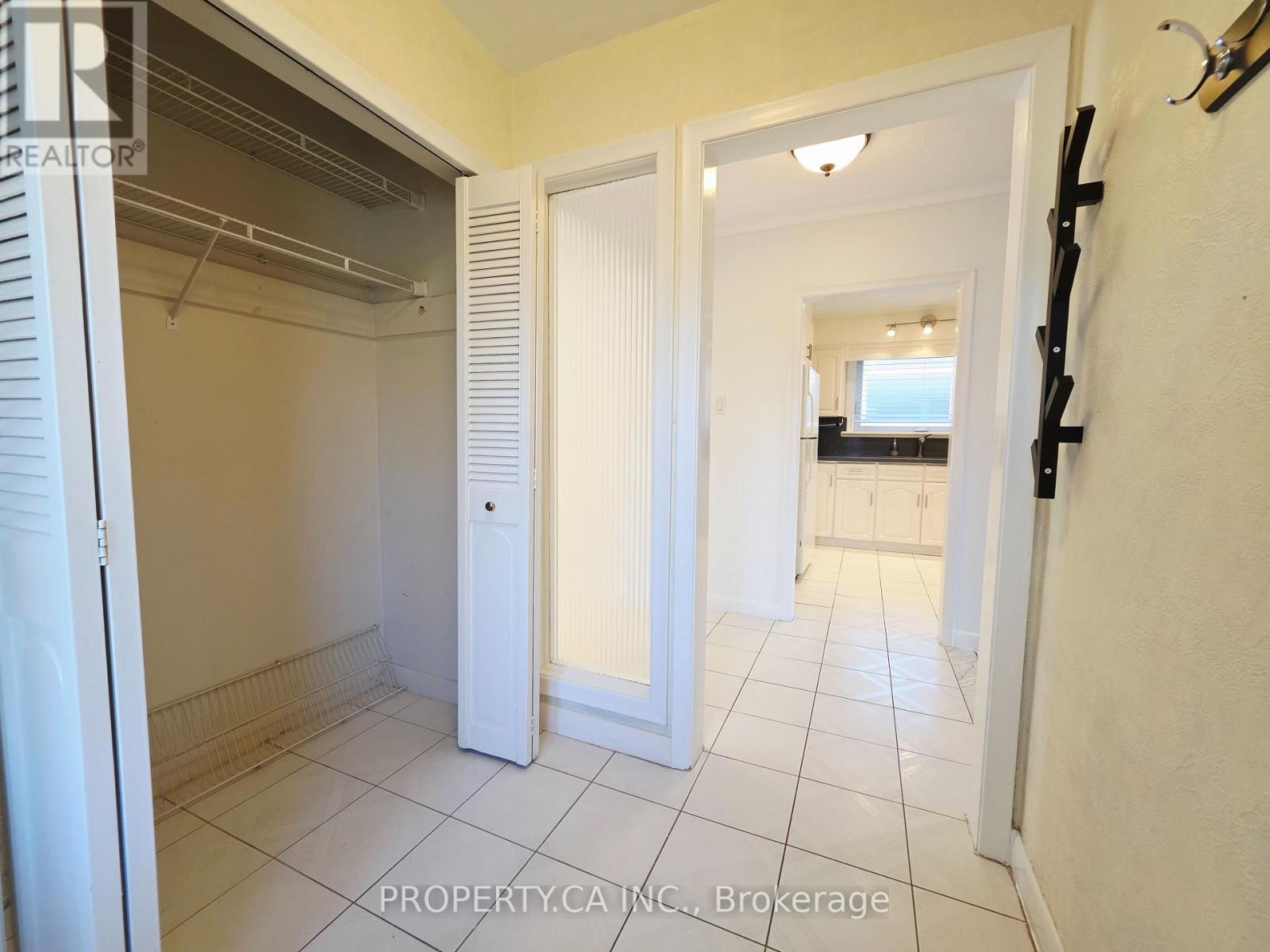 205 SEARLE AVENUE, Toronto (Bathurst Manor) — photo 4