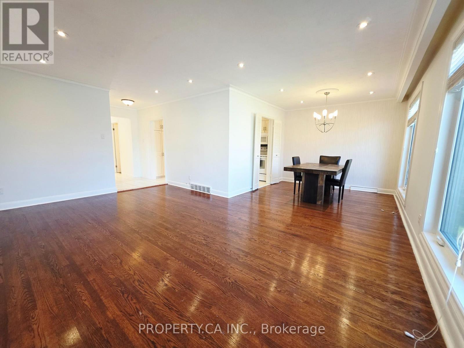 205 SEARLE AVENUE, Toronto (Bathurst Manor) — photo 7