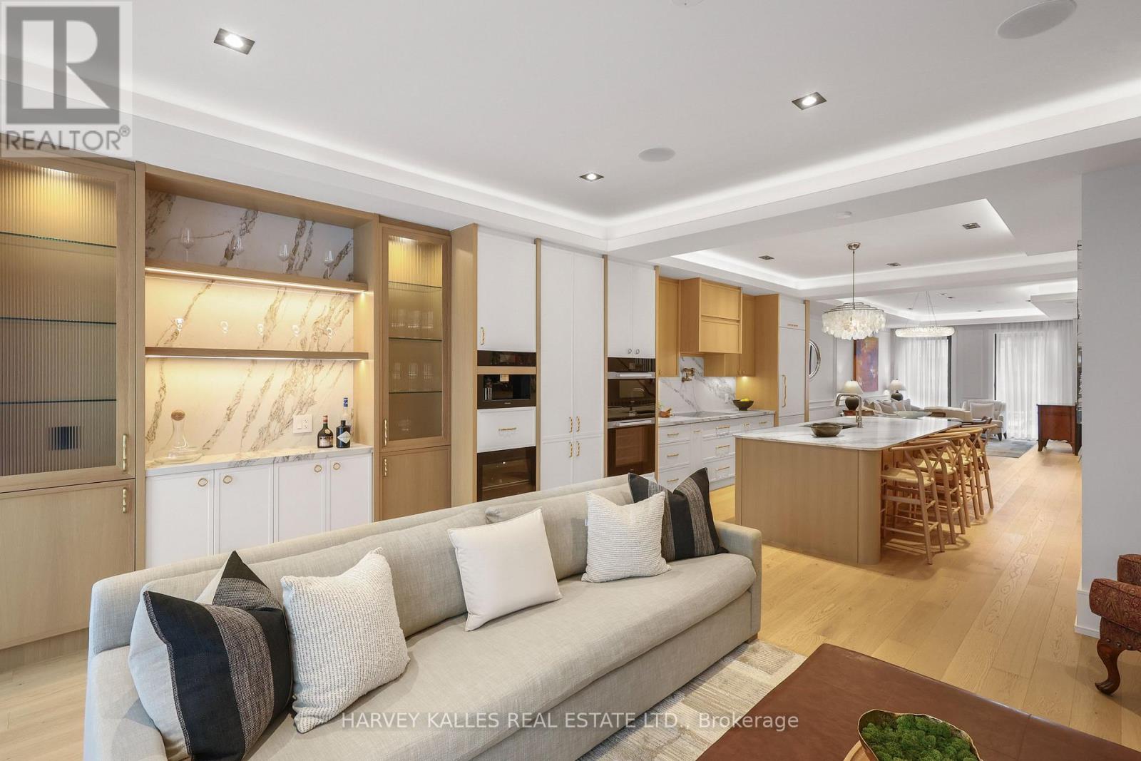 90 Roe Avenue, Toronto, ON photo 20