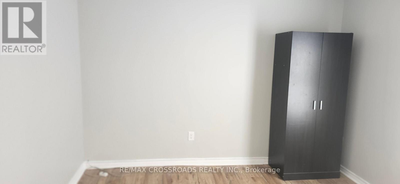 FRONT UNIT-MAIN FLOOR - 220 MCNAUGHTON AVENUE, Oshawa (Central) — photo 5