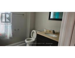 Front Unit-main Floor - 220 Mcnaughton Avenue, Oshawa, ON L1H3B6 Photo 9