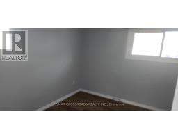 Rear Unit-main Floor - 220 Mcnaughton Avenue, Oshawa, ON L1H3B6 Photo 8
