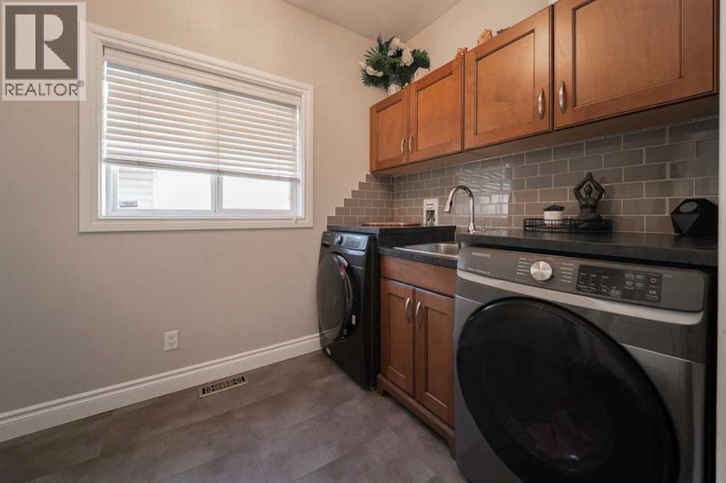 158 Pearl Bay, photo 17 of 47